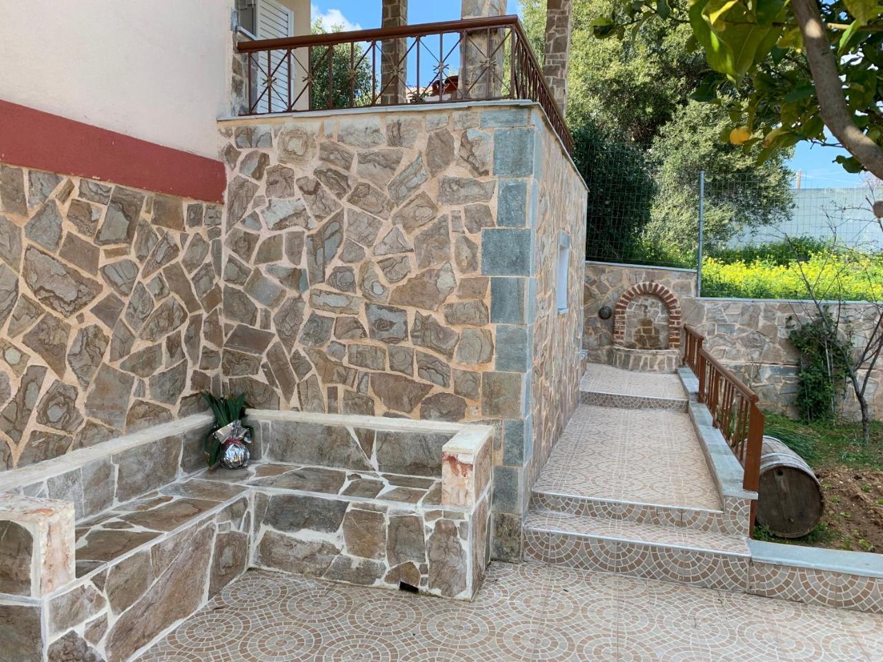 فيلا Peaceful House Near Airport Pikérmion المظهر الخارجي الصورة