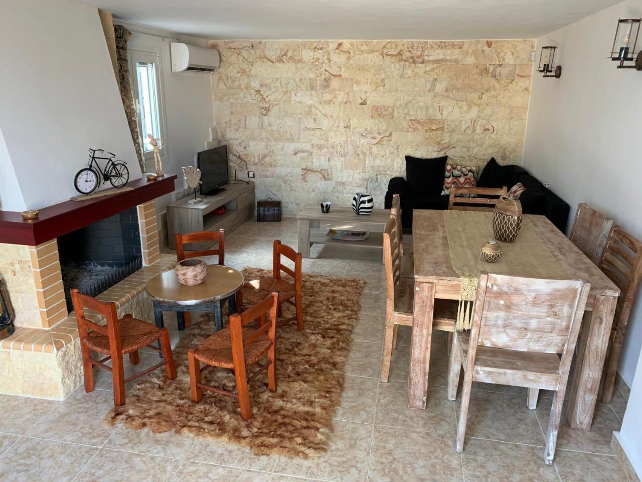 فيلا Peaceful House Near Airport Pikérmion المظهر الخارجي الصورة