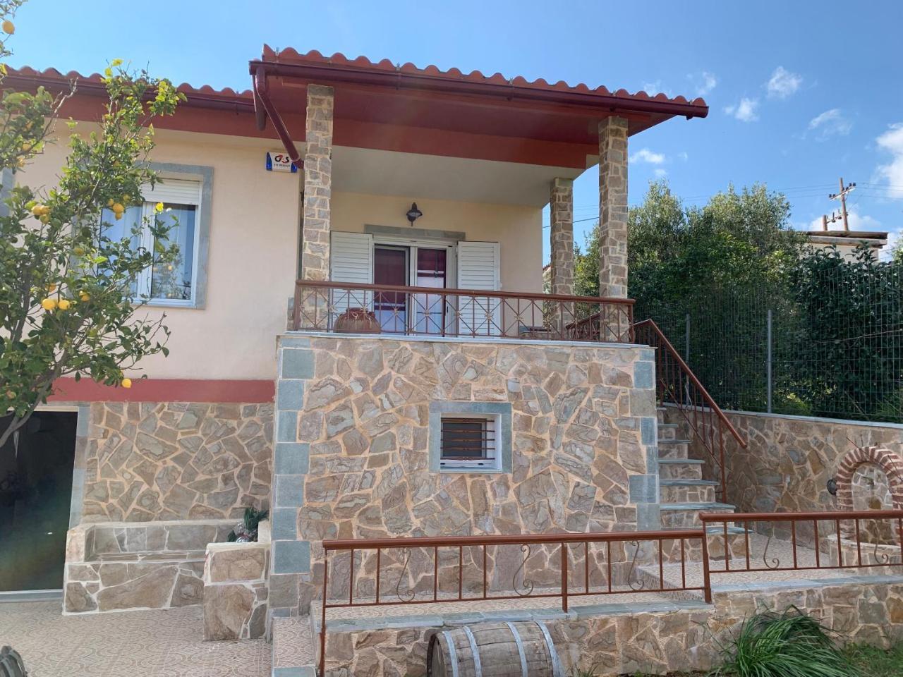 فيلا Peaceful House Near Airport Pikérmion المظهر الخارجي الصورة